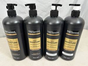 lot 125 image: 4 New Large Bottles of Tresemme Shampoo and Conditioner