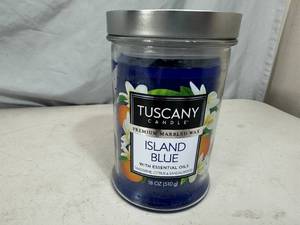 lot 159 image: New 18 oz Tuscany Premium Candle with Essential Oils