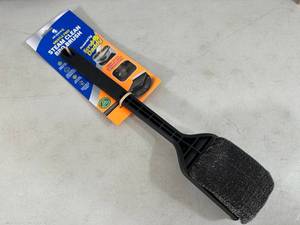 lot 199 image: New Mr Bar-B-Q Scrub Daddy Bristle Free Steam Clean Grill Brush