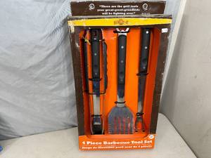 lot 237 image: New 4 Piece BBQ Tool Set