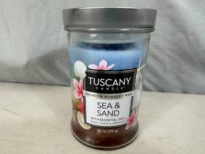 lot 254 image: New 18 oz Tuscany Premium Candle with Essential Oils
