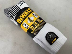 lot 257 image: 3 New Pairs Dewalt Heavyweight Cotton Work Socks