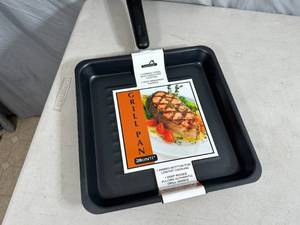 lot 264 image: New Carbon Steel Grill Pan