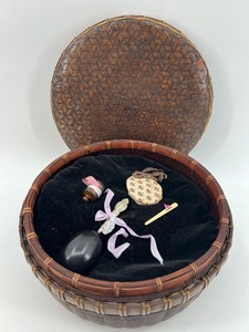 lot 8 image: Vintage Antique Sewing Kit in Woven Basket with Tools and Notions