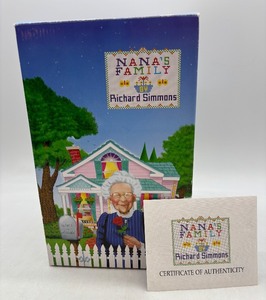 lot 81 image: Richard Simmons Collection of the Masters Clara Doll with Authenticity Certificate. NIB