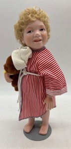 lot 82 image: Vintage 1989 UFDC Porcelain Doll with Teddy Bear