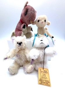 lot 85 image: Collection of 4 Vintage Stuffed Animals including Bear Street