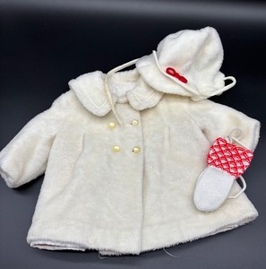 lot 163 image: Vintage White Faux Fur Kiddies Classic Baby Coat Set