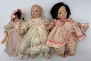 lot 110 image: Lot of 3 Vintage Madame Alexander Baby Dolls including Paula, Baby Huggins and Rosebud