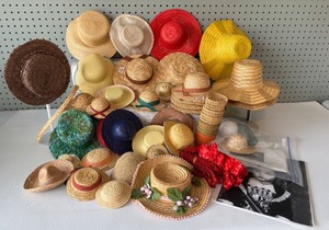 lot 217 image: Collection of Assorted Vintage and Modern Doll Straw Hats