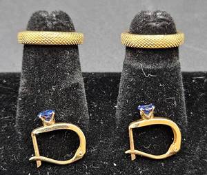 lot 5 image: Two Pair of 14K Gold Earrings