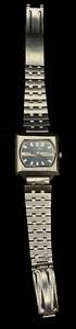 lot 81 image: Vintage 1973 Bulova Sea King Watch