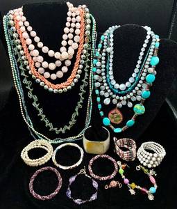 lot 109 image: Coastal Themed Jewelry Lot