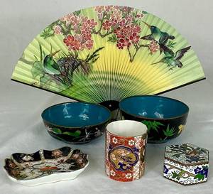 lot 89 image: Cloisonne Rice Bowls and Trinket Box plus Hokutosha Occupied Japan Trinket Tray & Demitasse Cup