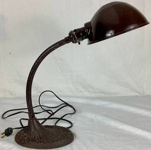 lot 98 image: Vintage Metal Goose Neck Adjustable Lamp with Cast Base