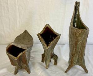 lot 125 image: Nancy Forte Set of 3 Pottery Sculptures
