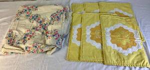 lot 156 image: Handmade Quilt Top and Placemats