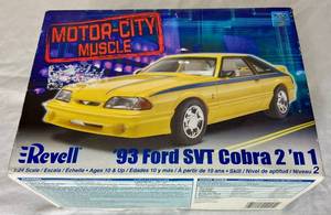 lot 47 image: Revell Motor City Muscle 93 Form Mustang SVT Cobra 2 in 1 Model Kit 124 Scale