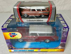 lot 48 image: 1955 Chevrolet Nomad First Gear 125 Scale Die Cast Car and Road Signature Chevrolet Nomad 143 Scale Die Cast Car