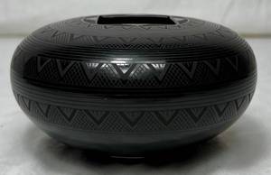 lot 76 image: Black Seed Pot by Ruben Rodriguez