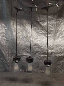 lot 6 image: Set of 3 Hanging Mason Jar Pendant Lights
