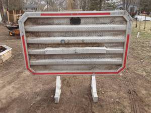 lot 66 image: Heavy-Duty Aluminum semi-truck back rack with Reflective Markings