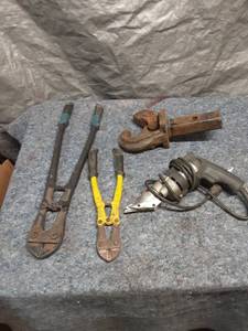 lot 87 image: Collection of Hand Tools and Power Shear