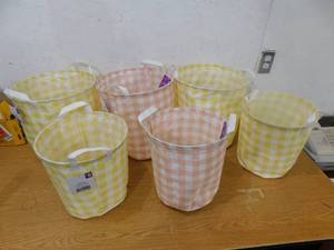 lot 10 image: Spring Basket Lot