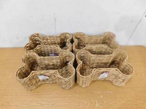 lot 17 image: (4) Doggie Bone Baskets
