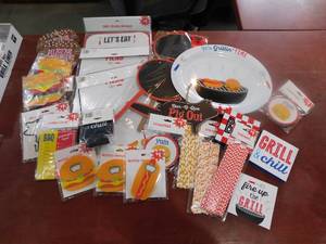 lot 30 image: Party Pack