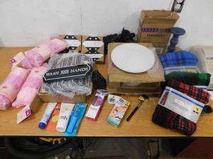 lot 71 image: Assortment of Home Goods