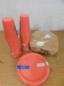 lot 108 image: Picnic Kit