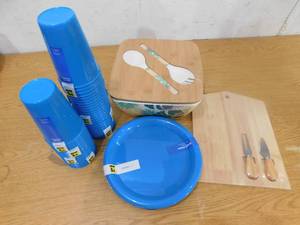 lot 109 image: Picnic Kit