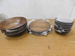 lot 113 image: Wood Melamine Bowls and Plates