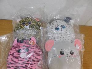 lot 120 image: (4) Plushies