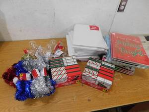 lot 133 image: Christmas Lot
