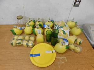 lot 136 image: Lemon Lover Lot