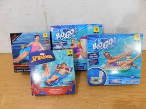 lot 161 image: H2O Go Water Toy Lot