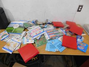 lot 190 image: Assorted Party Supplies