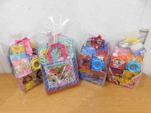 lot 194 image: (4) Gift Sets for kids