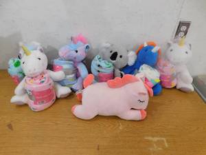lot 200 image: Assortment of Plushies w Throw Blankets