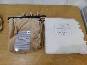lot 217 image: (2) Throw Blankets