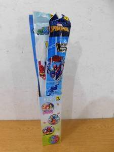 lot 219 image: (8) Childrens Kites