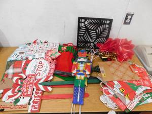 lot 220 image: Assortment of Christmas Goods