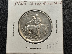 lot 28 image: 1925 Stone Mountain Silver Half Dollar