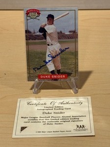 lot 246 image: 1994 Nabisco Duke Snider Autograph Card with Certificate of Authenticity
