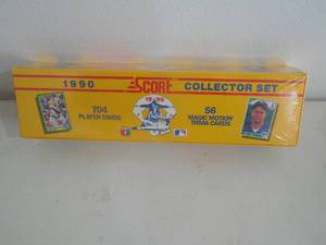 lot 134 image: 1990 Score Baseball Factory Sealed Set with Iconic Bo Jackson Shoulder Pads Card
