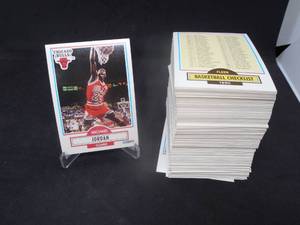 lot 151 image: 1990-91 Hoops Basketball Set With Michael Jordan Card