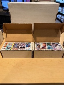 lot 375 image: 1982 Topps Baseball Cards - Lot of 800