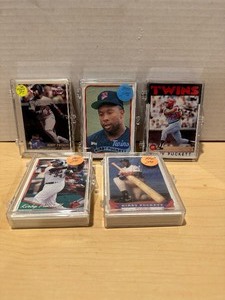 lot 376 image: (5) Minnesota Twins Team Sets
